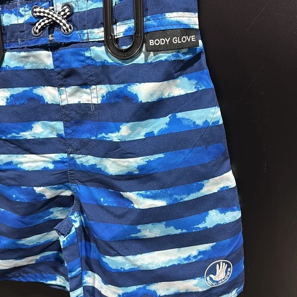 Body Glove 2 pc.UPF 50 rashguard short sleeve top,elastic waist lined trunks